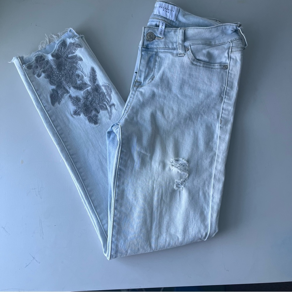 Celebrity Pink Light Wash Cropped Jeans with Gray Floral Embroidery
